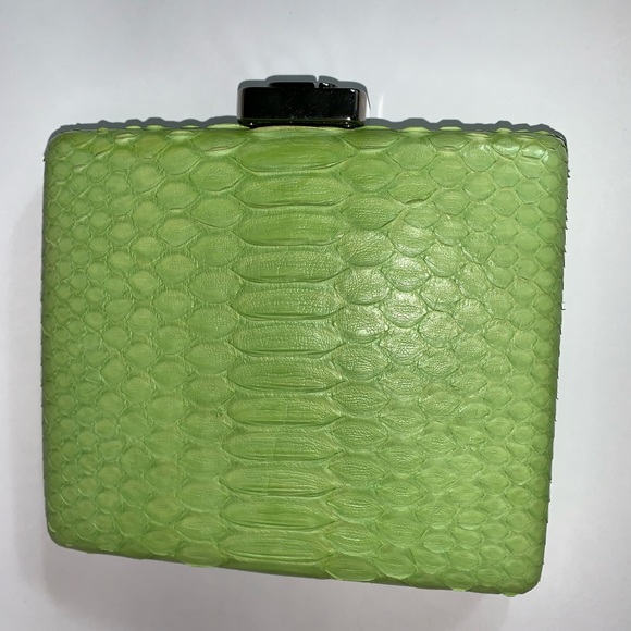 NWT autH ALEXANDRA CLANCY lime green PYTHON clutch - Picture 6 of 8